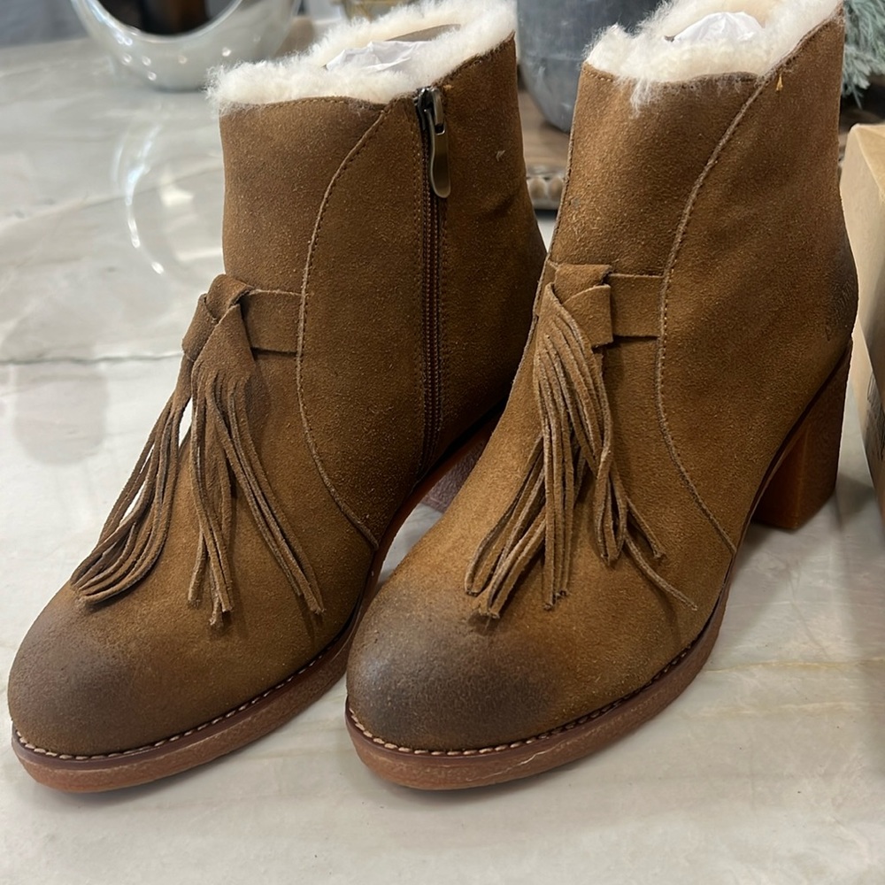 Cloud Nine sheepskin Madison boot